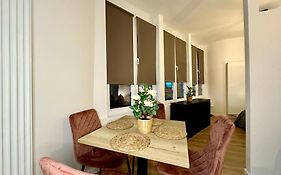 Luxury Suites Mons By Rikas Hotels
