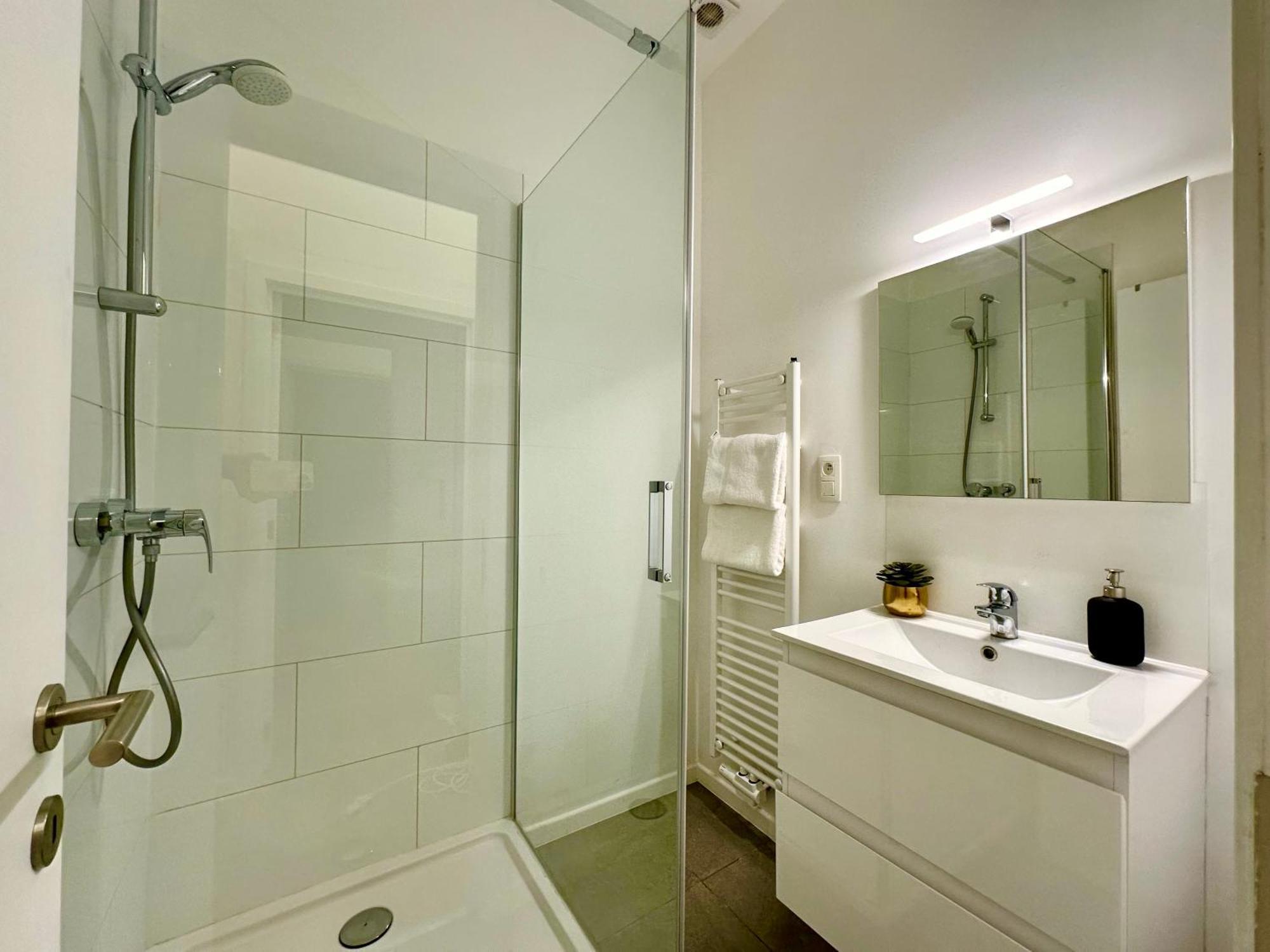 Luxury Suites Mons By Rikas Hotels Extérieur photo